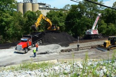 Loading dump trucks to remove the coal